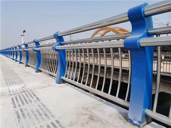 石河子304不锈钢复合管护栏的生产工艺揭秘